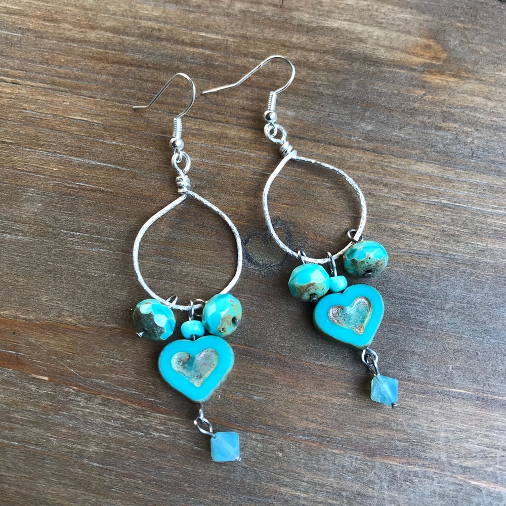 Turquoise Galapagos heart and Swarovski earrings - Picture 5 of 6